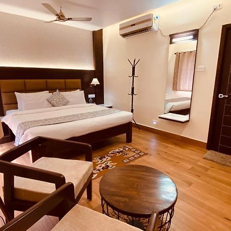 Le Shiv Executive Suite Theni Allinagaram Exterior foto