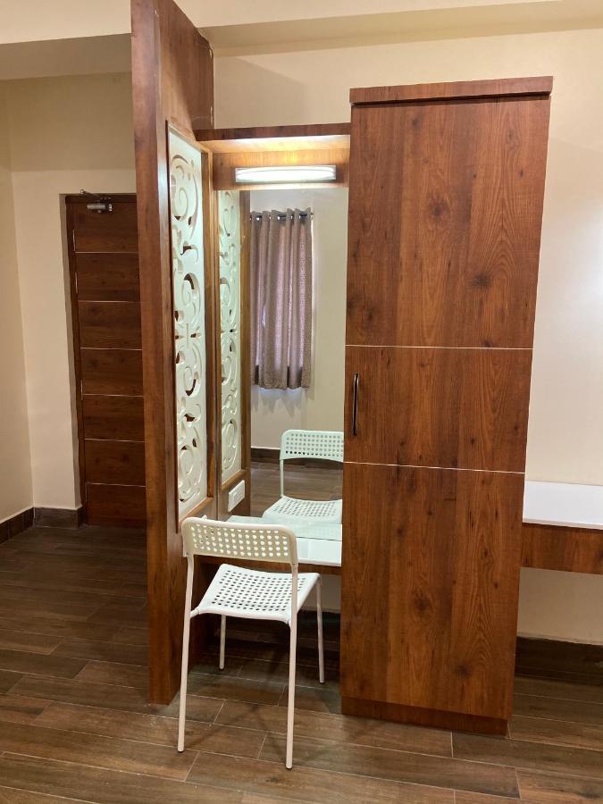 Le Shiv Executive Suite Theni Allinagaram Exterior foto