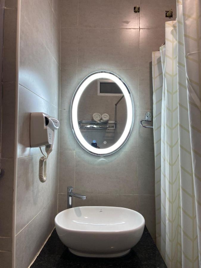 Le Shiv Executive Suite Theni Allinagaram Exterior foto